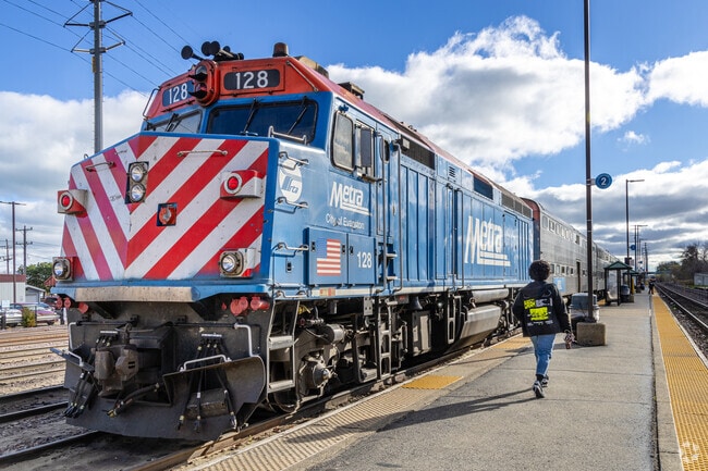 Pine Trails Estates travelers can hop on the Metra at the Waukegan station.