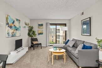 14644 Rialto Dr, Chesterfield, MO 63017