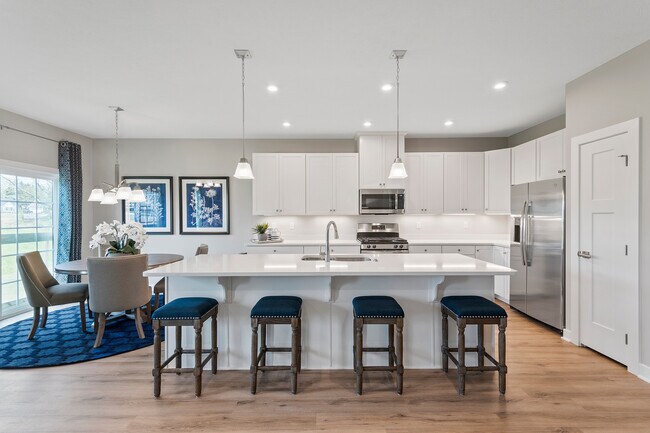 390 Dana Dr unit 36142254, Eighty Four, PA 15330 - photo 3