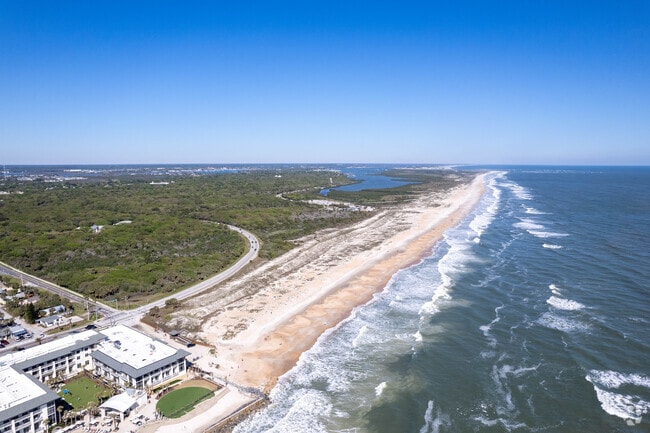 St. Augustine Shores offers miles of sandy beaches and clear blue water.