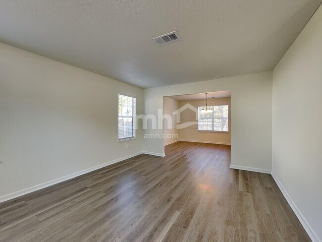 6136 Swabia Ln, Stone Mountain, GA 30087 - photo 7