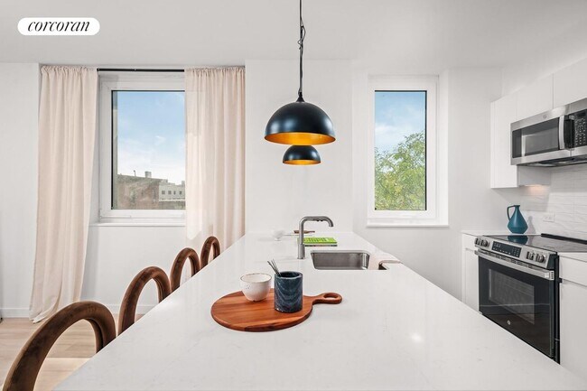 126 Sandford St, Bedford-Stuyvesant, NY 11205 - photo 5