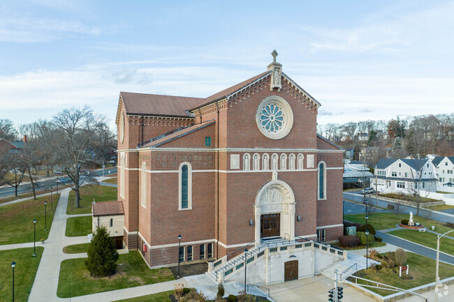 Holy Name Parish School, Rankings & Reviews - Homes.com