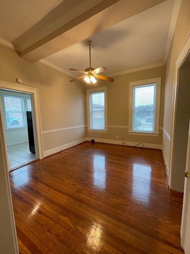 5th 3 living room
