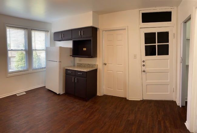 3755 S Winchester Ave unit 1, Chicago, IL 60609 - photo 4