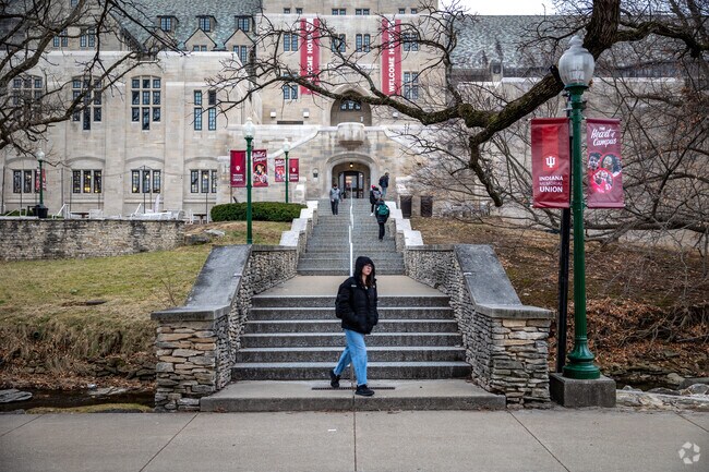 Indiana University is the city's largest employer with around 12,000 faculty members.