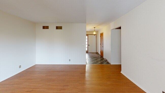 3025 Greenbrier Ave, West Lafayette, IN 47906 - photo 2