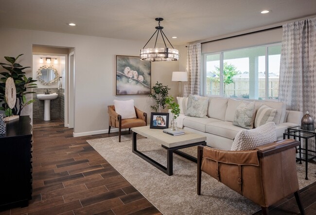 248 N Omalley St, Visalia, CA 93292 - photo 3