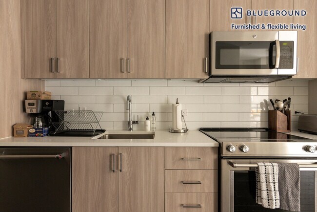 4901 Montgomery Ln unit FL3-ID807, Bethesda, MD 20814 - photo 4