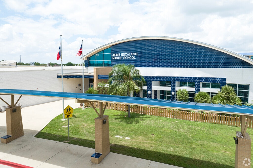 Jaime Escalante Middle School hosts grades 6th to 8th grade in the Las Milpas area.