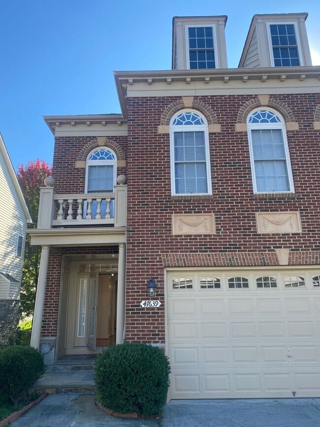 47639 Paulsen Square, Sterling, VA 20165