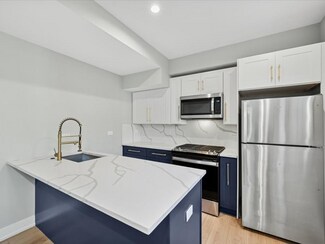2818 W Fletcher St Unit CH, Chicago, IL 60618