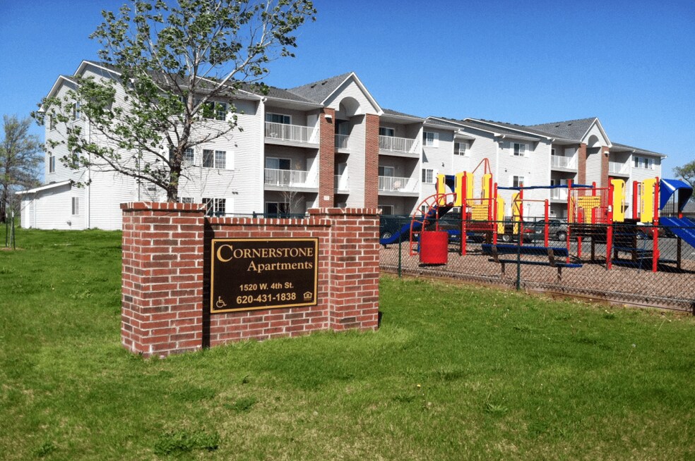CORNERSTONE APARTMENTS 1520 W 4th St, Chanute, KS