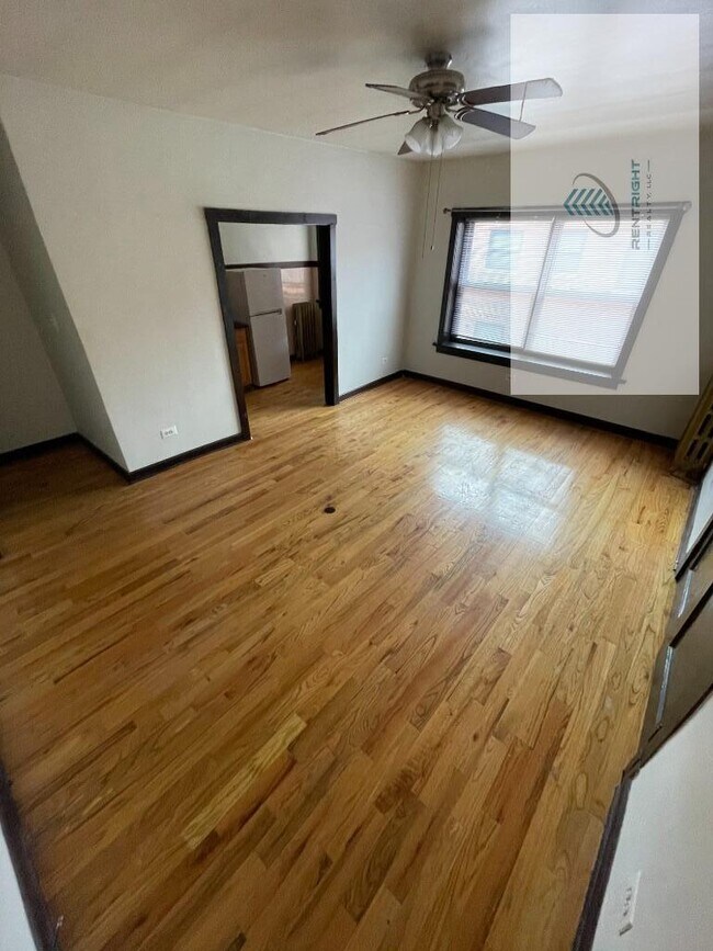 4019 W Irving Park Rd unit 4027-217, Chicago, IL 60641 - photo 4