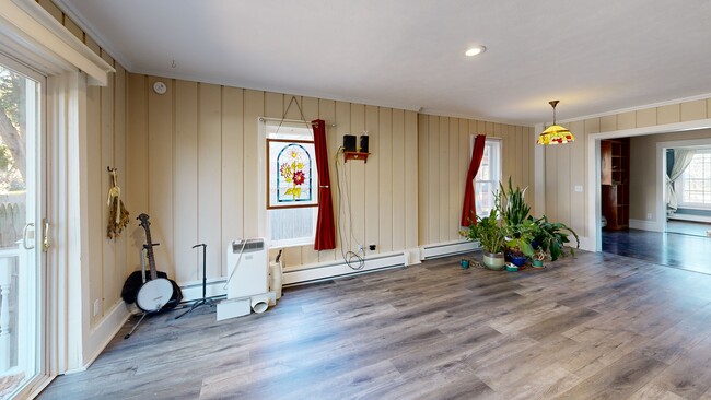 1820 Oakland Dr, Kalamazoo, MI 49008 - photo 2