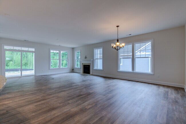 10447 Woodside Farms Dr unit 38492490, Glen Allen, VA 23059 - photo 7