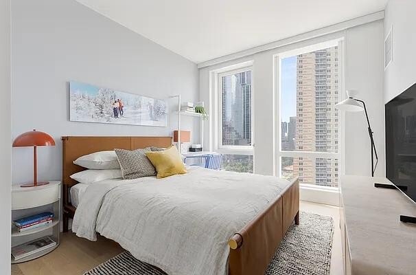 555 W 38th St unit 403, New York, NY 10018 - photo 5