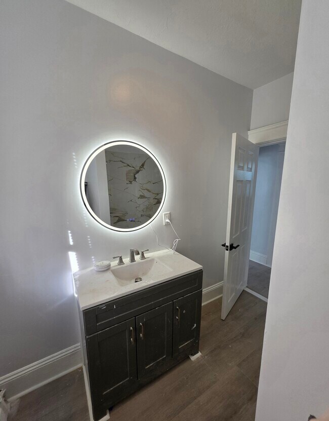 267 New York Ave unit Sevond FL, Providence, RI 02905 - photo 5