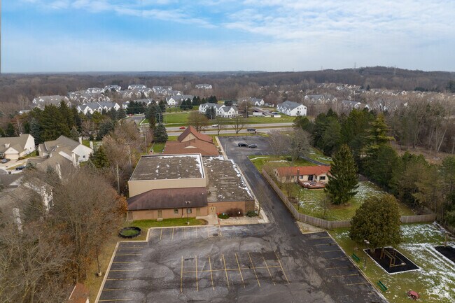 Divine Grace Lutheran School has an above average student-teacher ratio of 7:1.