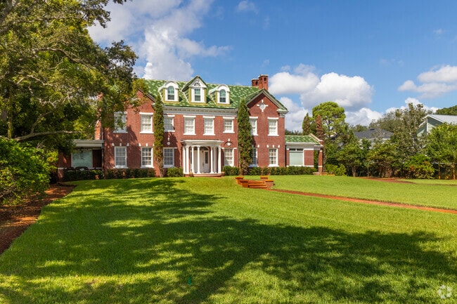 Large, luxury homes can also be seen in many areas of Ballast Point.