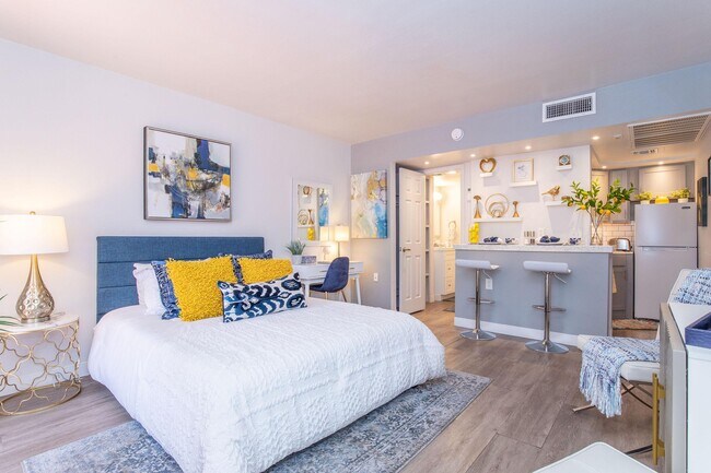 Kinley at Biltmore, Phoenix, AZ 85016 - photo 4