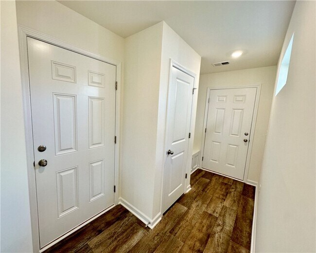 575 Seaborn Cir, Pendleton, SC 29670 - photo 5