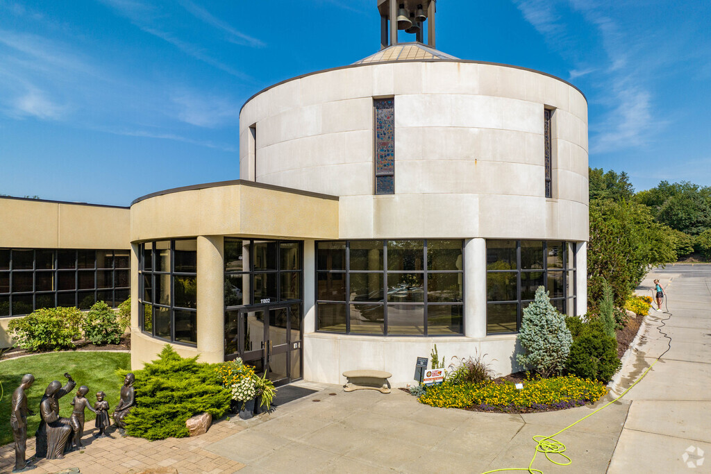 The students of St. Robert Bellarmine School enjoy learning in a large and modern school.
