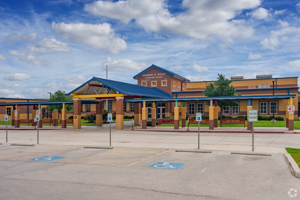 Discover the joy of learning in the inspiring environment of Boldt Elementary.