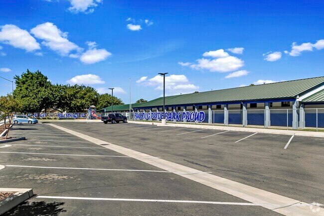 Burbank Elementary School inLa Loma Modesto, Ca holds classes across several buildings.