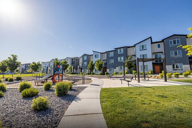 1024 W 400 S unit ID1249878P, American Fork, UT 84003 - photo 7