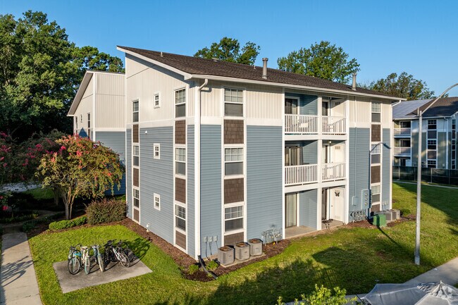 UNC Wilmington students living in Winter Park have a variety of apartments to chose from.