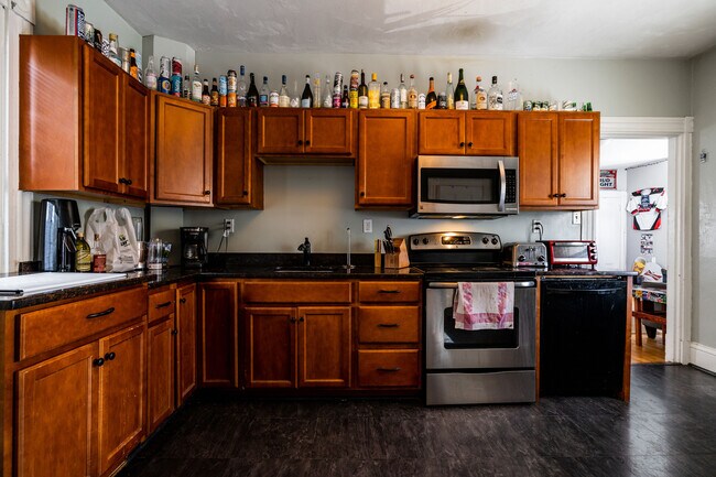 11 Reedsdale St unit 2, Allston, MA 02134 - photo 5