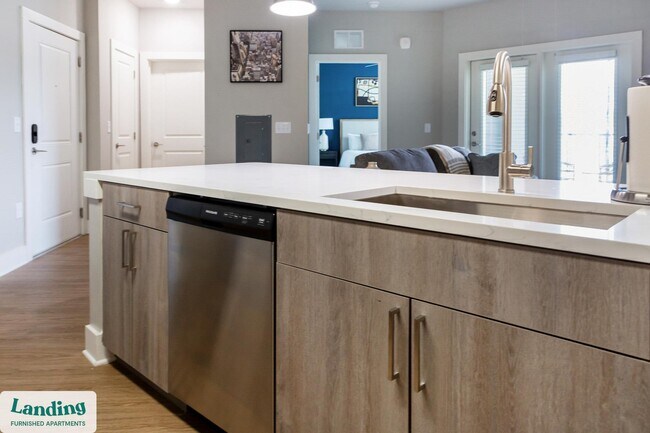 10800 Colonial Gtwy Dr unit 2-116.1409681, Fort Myers, FL 33913 - photo 4