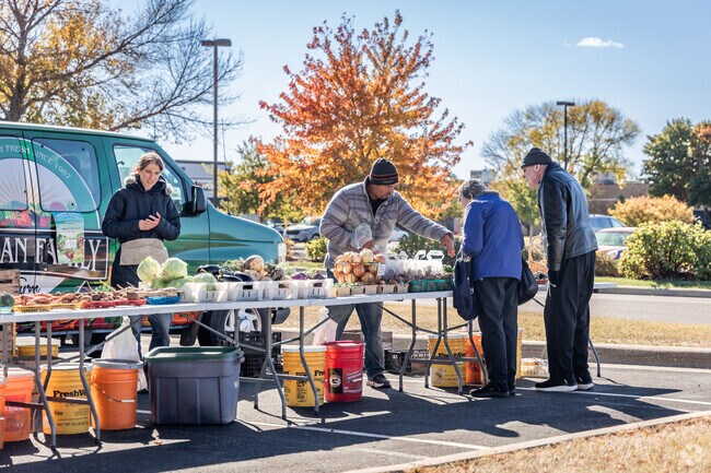 Mankato Farmers Market offers the community a wide variety of fresh products since the 1980s.