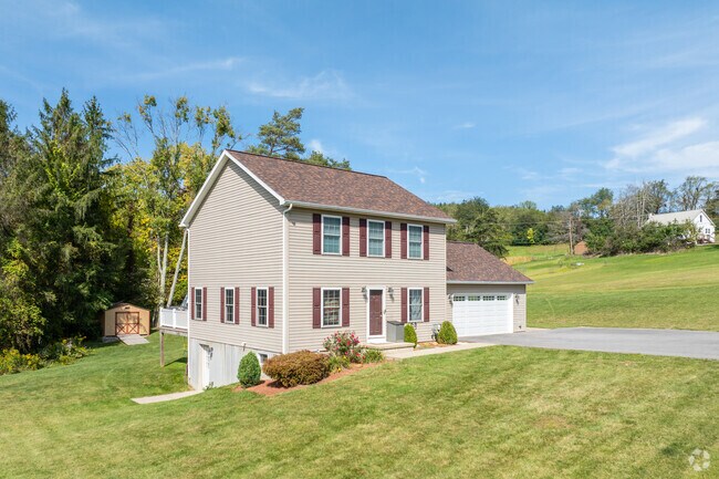 Colonial Revival homes are found throughout Old Lycoming.