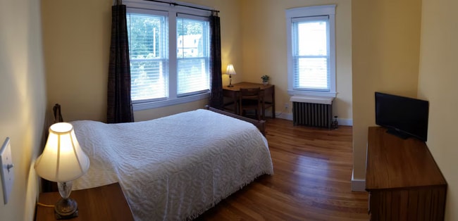 16 Federal St unit Sunny Room, Wilmington, MA 01887 - photo 4