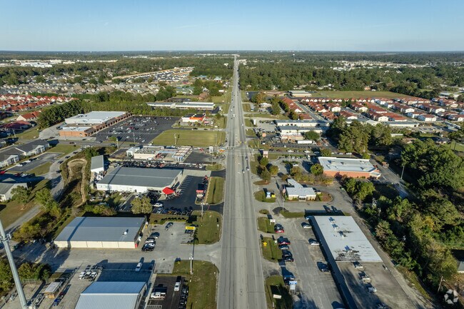 Stores and restaurants can be found along I-52 and I-92 near Brookgreen Park.