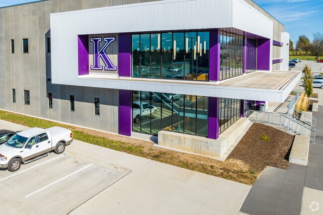 Kearney High School prepares students for the future with academic and career support programs.