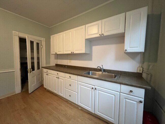 341 Cambridge St unit 2, Cambridge, MA 02141 - photo 3