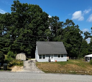 40 Lynwood Dr, Willimantic, CT 06226