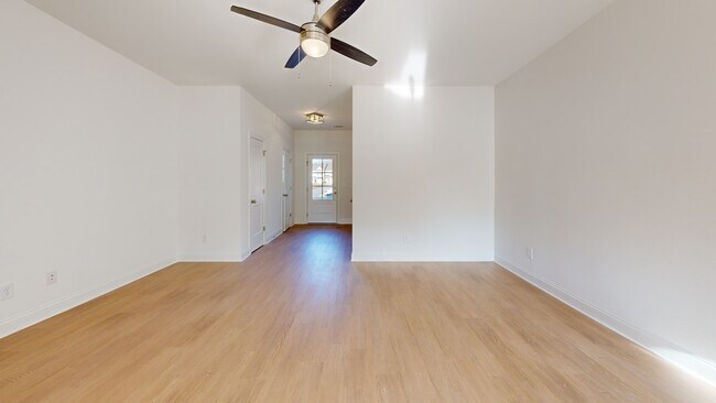 318 Heron St unit 13, Ball Ground, GA 30107 - photo 2