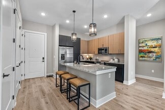 146 Roberts St, Asheville, NC 28801