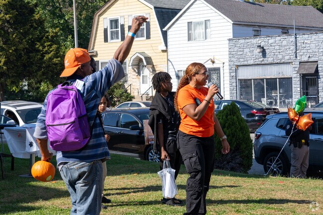 Don't lose your raffle tickets. There are hourly raffles held during Fallin' Into Fall.