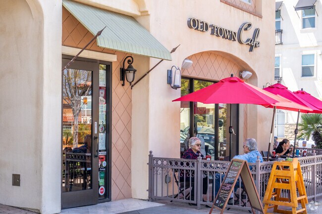 Residents of Somis go to Old Town Camarillo for a wide selection of restaurants and shops.