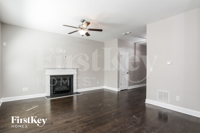 4186 Woodland Park Dr SW, Atlanta, GA 30331 - photo 4