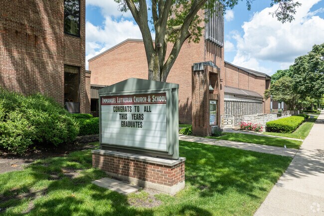 Immanuel Lutheran School serves students PK-8 a faith based education in Palatine.