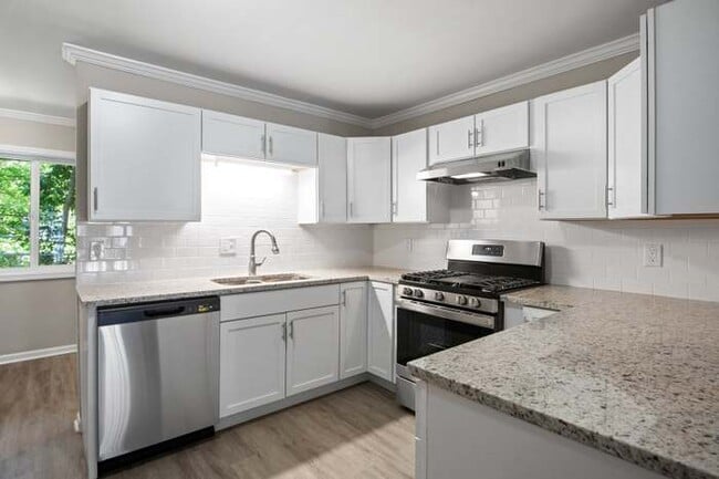 1940 Tall Oaks Dr unit 1, Aurora, IL 60505 - photo 2