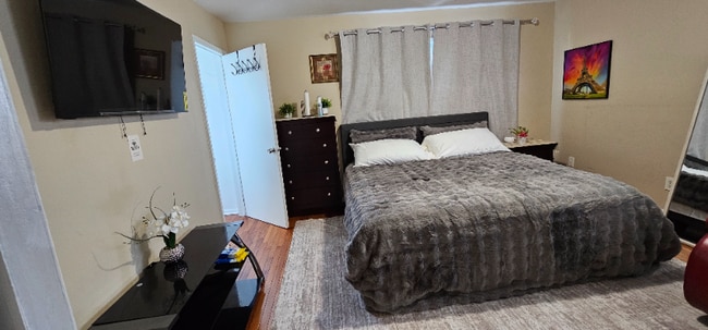 312 Bond St, Elizabethport, NJ 07206 - photo 2