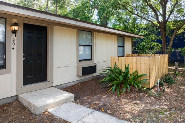 Driftwood, Atlantic Beach, FL 32233 - photo 3