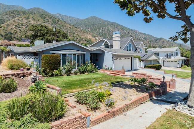There are many different styles of homes on a single street in Upper Hastings Ranch.